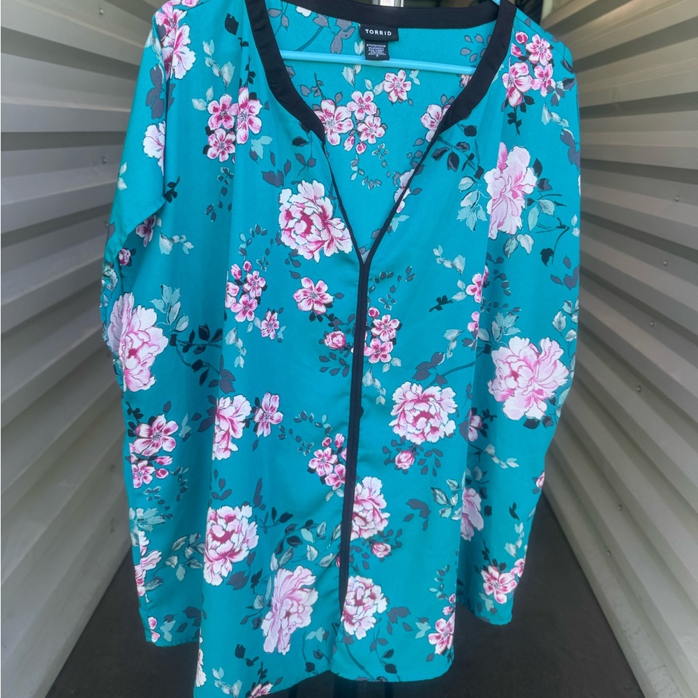 Torrid green floral blouse